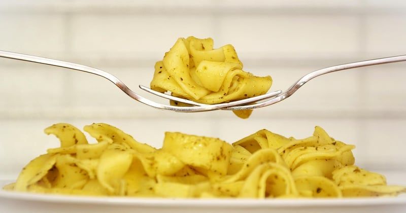 Cuisine avec tomette : 15 idées déco et astuces pour l'adopter