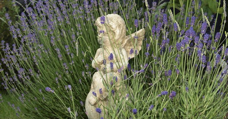 Déco jardin vintage : 12 idées de récup' qui transforment votre extérieur